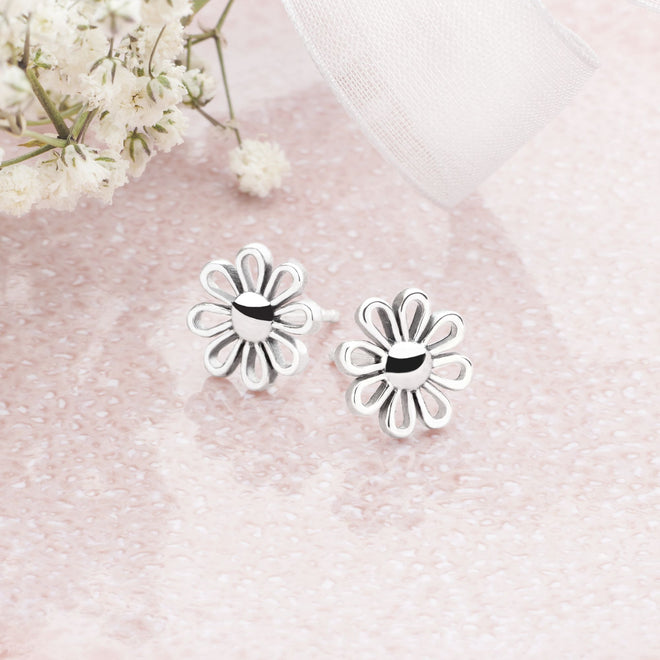 Dear Daisy Studs